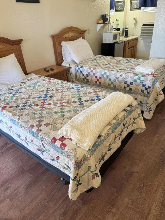 Twin Room room - Image 1