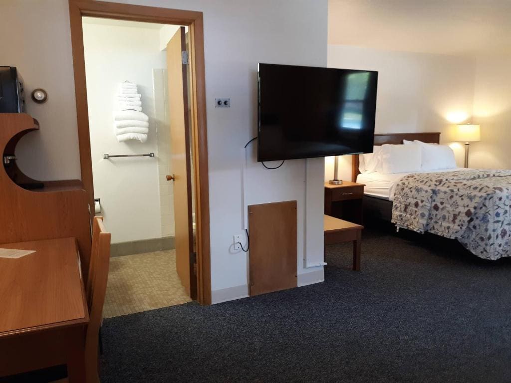 Deluxe Triple Room room - Image 1
