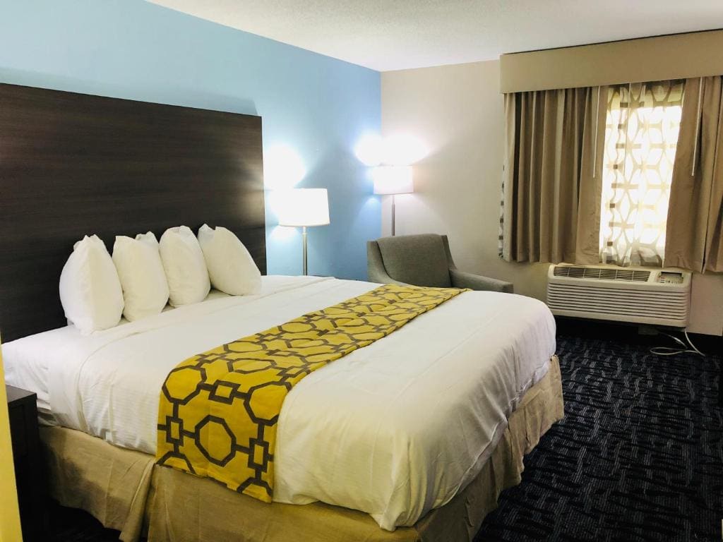 King Room - Non-Smoking room - Image 1