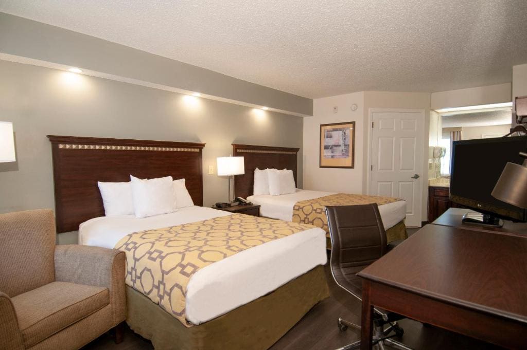 Deluxe Double Room with Two Double Beds - Non-Smoking room - Image 1
