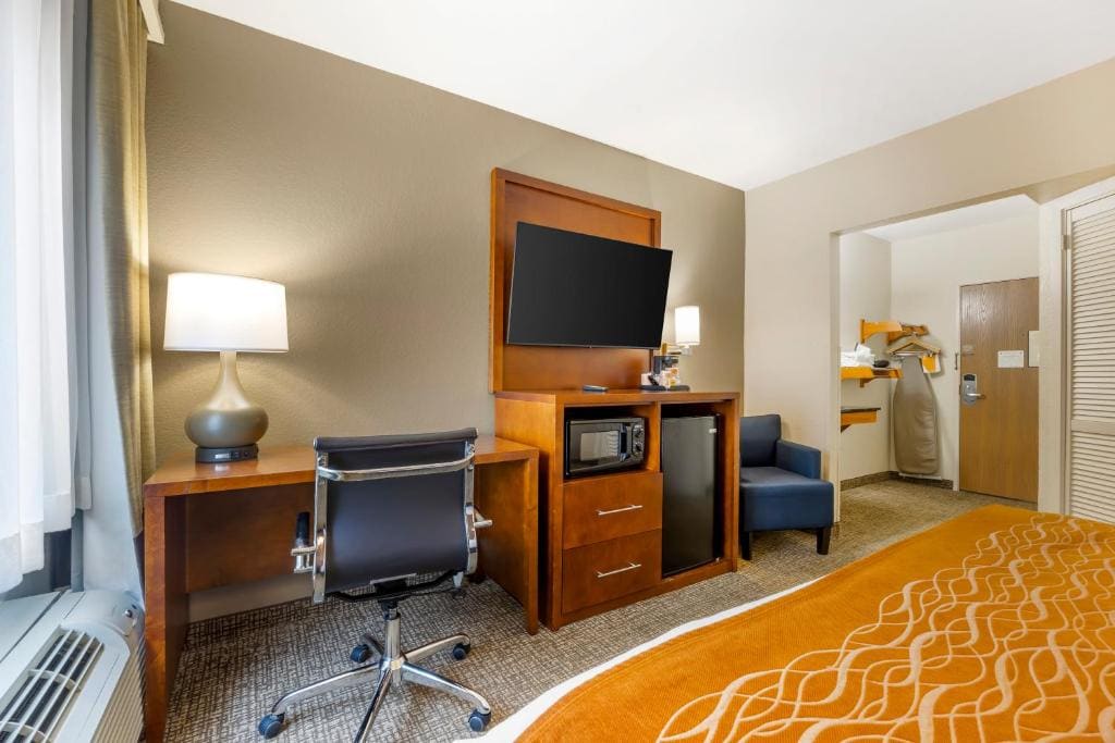 King Room - Accessible/Non-Smoking room - Image 1