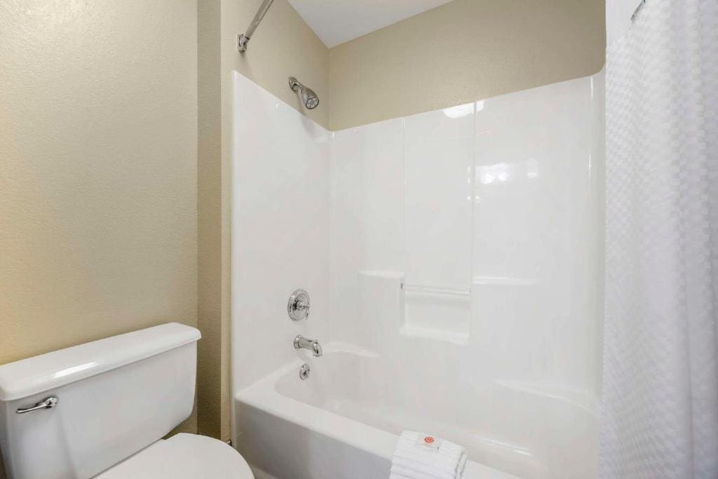 Standard King Room - Non-Smoking room - Image 2