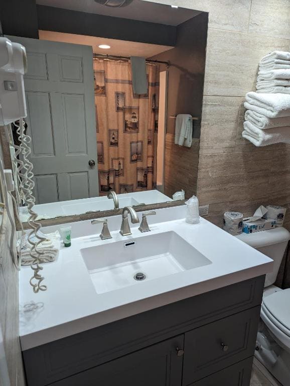 Deluxe Queen Room with Two Queen Beds with Sofa Bed - Non-Smoking room - Image 2