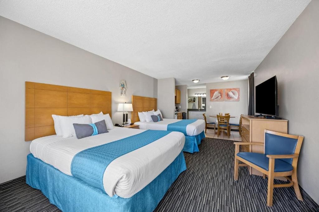 Superior Queen Room with Two Queen Beds Ocean Front room - Image 1