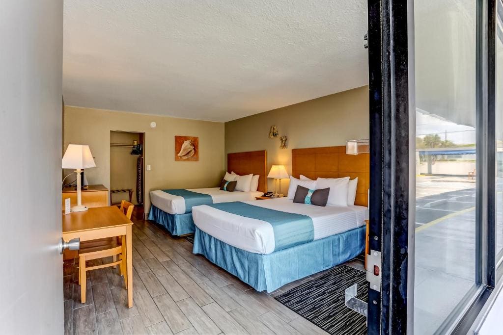 Deluxe Queen Room with Two Queen Beds "Near Ocean" room - Image 2