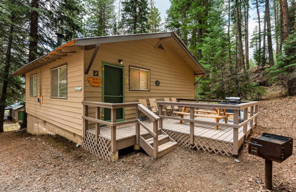 2 Bedroom Panda Bear Cottage room - Image 3
