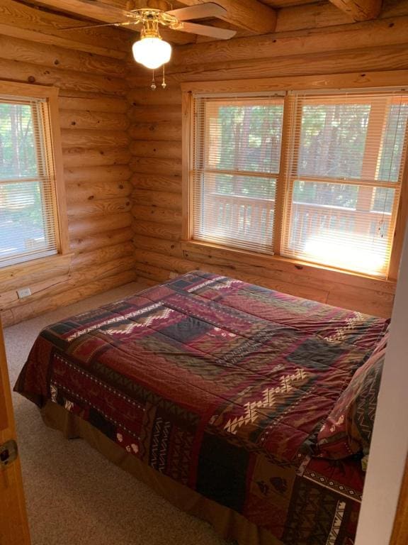 Five-Bedroom House - Top Of The Pines Vacation Home room - Image 2