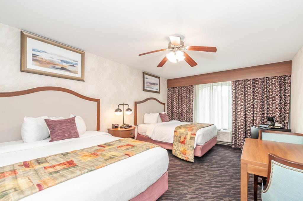 Queen Room with Two Queen Beds, Non-Smoking room - Image 1