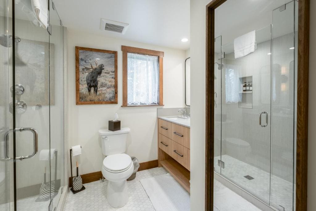 Family Room room - Image 2
