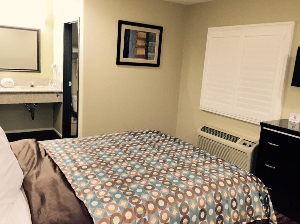 Queen Room room - Image 2