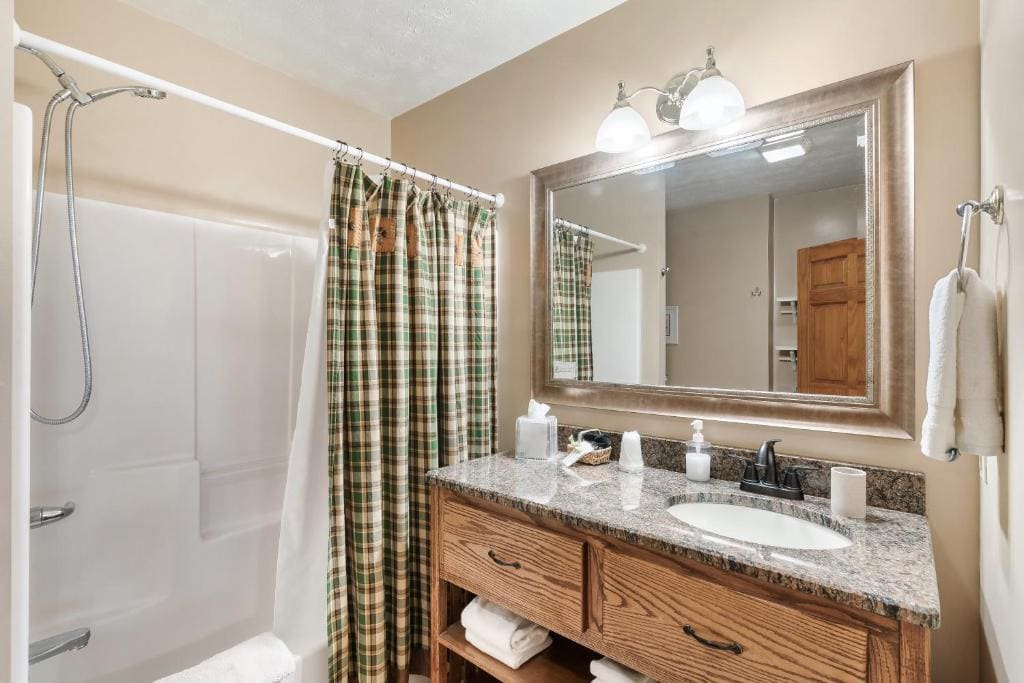 Powder Springs room - Image 3