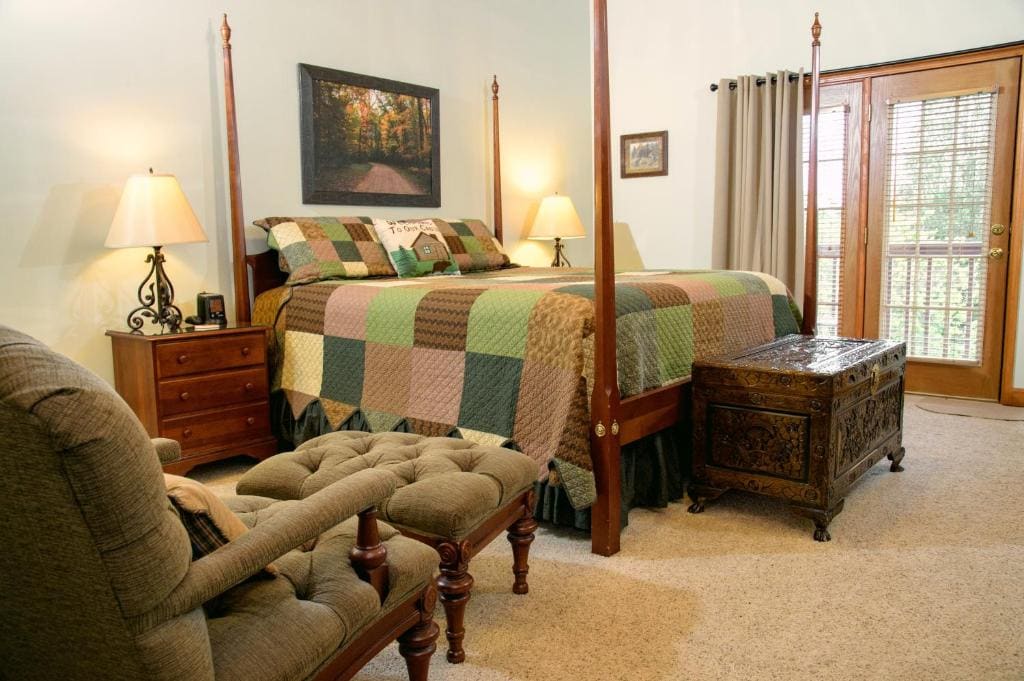 Raspberry Springs room - Image 3