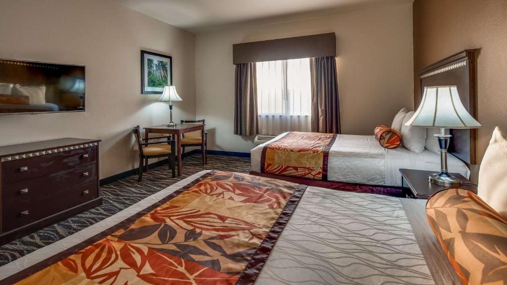 Queen Room with Two Queen Beds room - Image 1