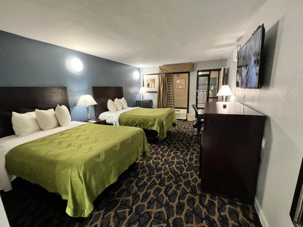Double Room with Two Double Beds room - Image 1