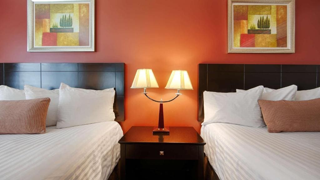 Queen Room with Two Queen Beds room - Image 2