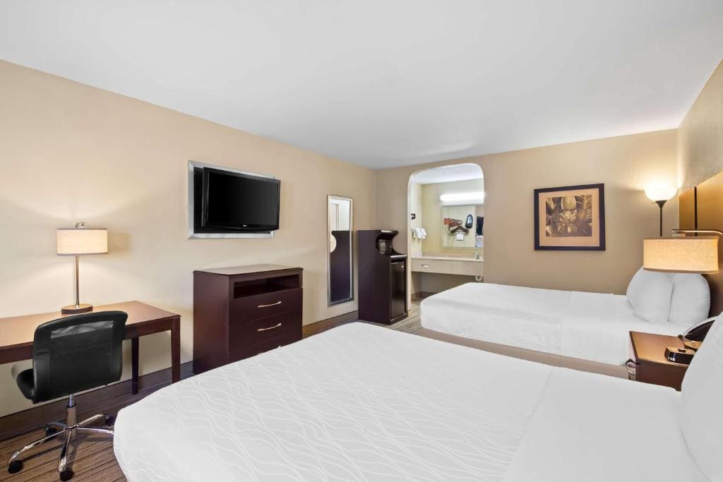 King Room - Non Smoking room - Image 3