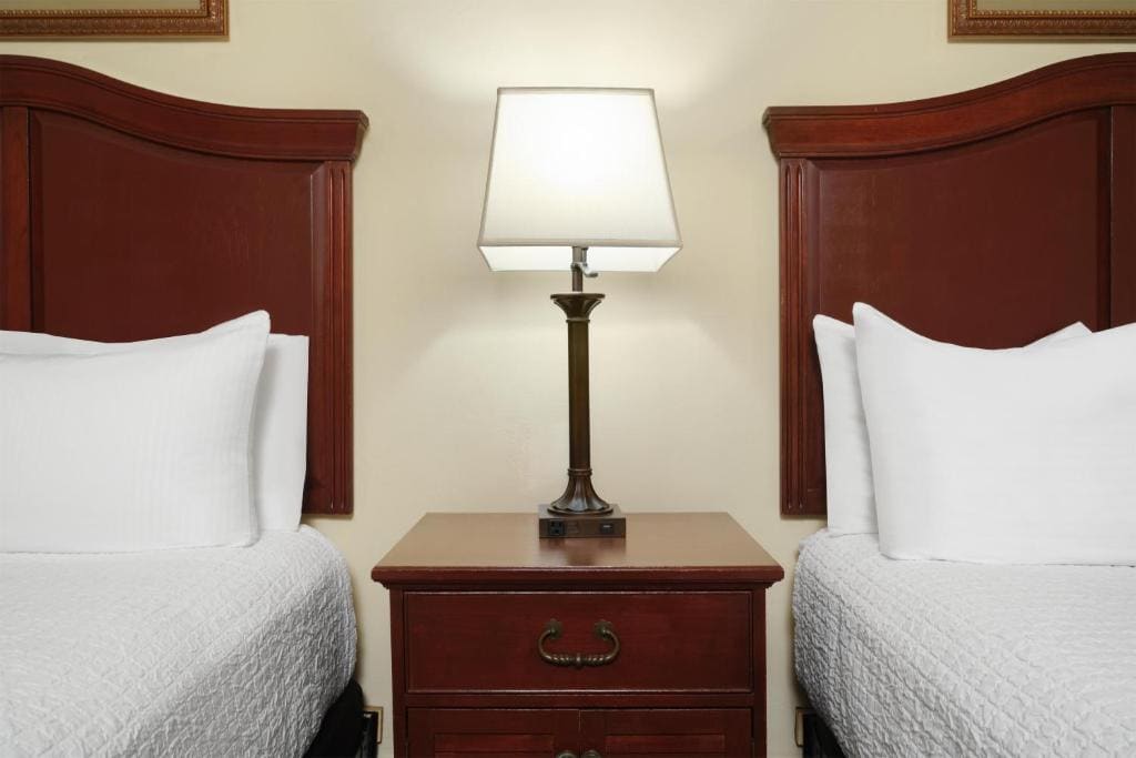 Double Room with Two Double Beds - Non-Smoking room - Image 1