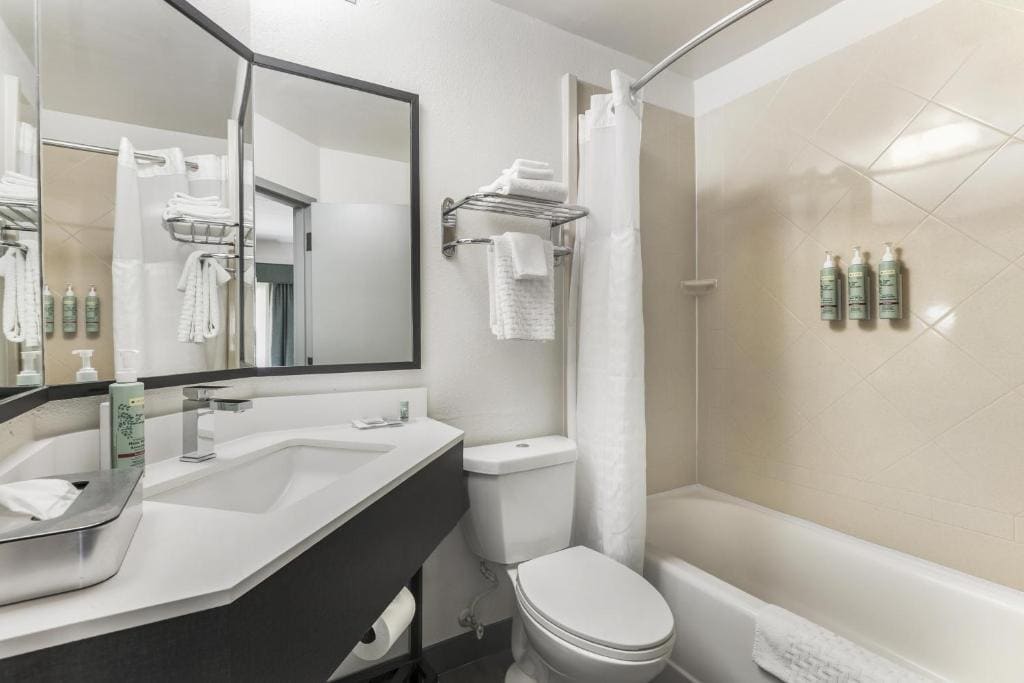 King Room - Non-Smoking room - Image 1