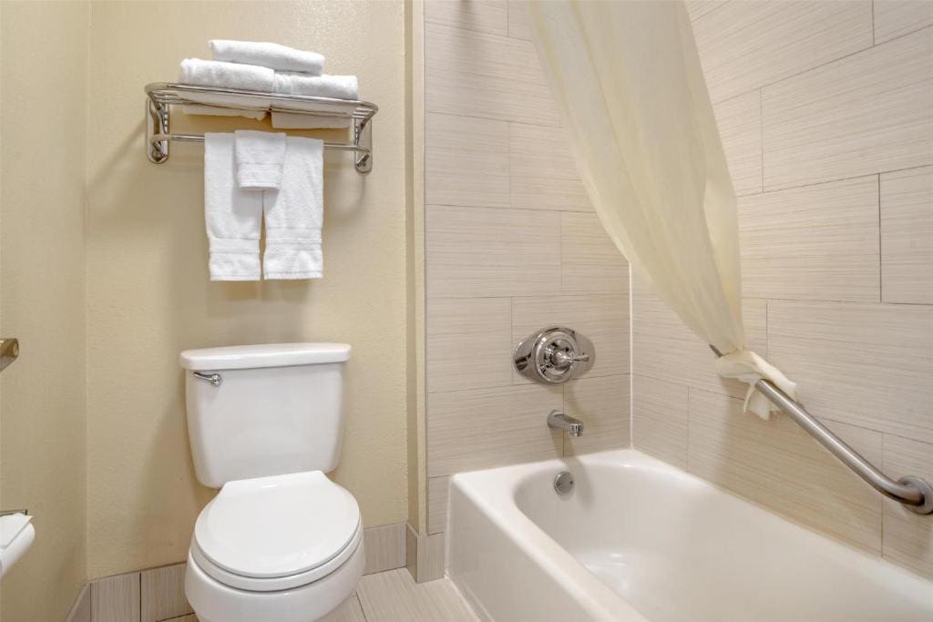 Double Room with Kitchenette - Non-Smoking room - Image 1