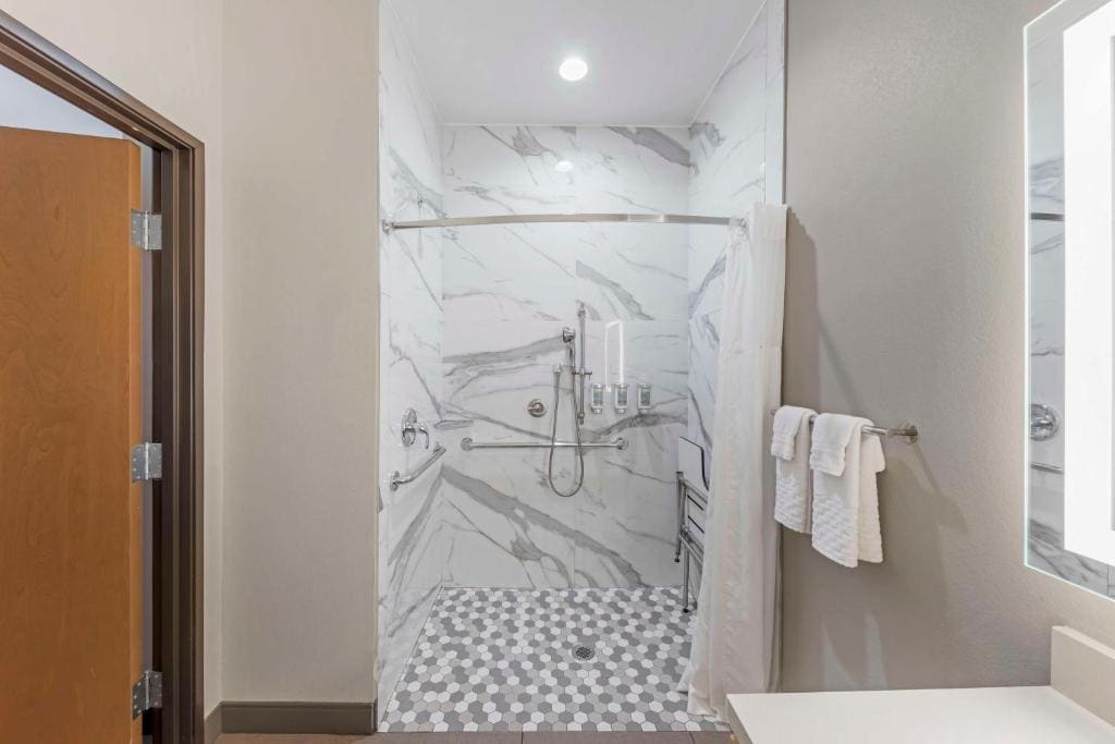 King Room - Disability Access room - Image 2