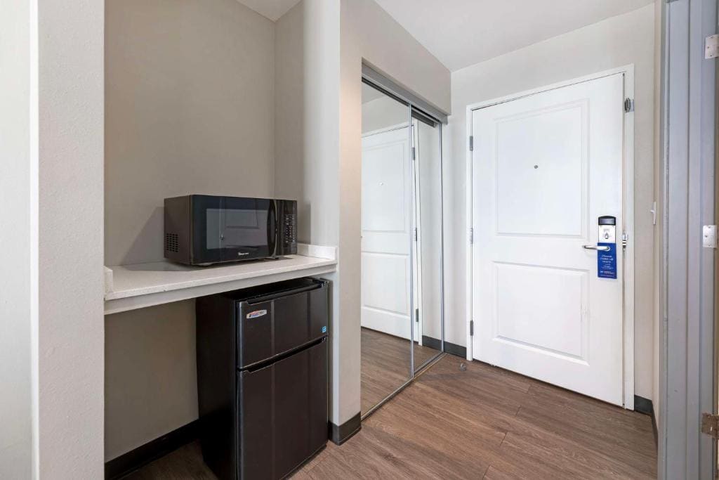 King Room - Non-Smoking room - Image 1