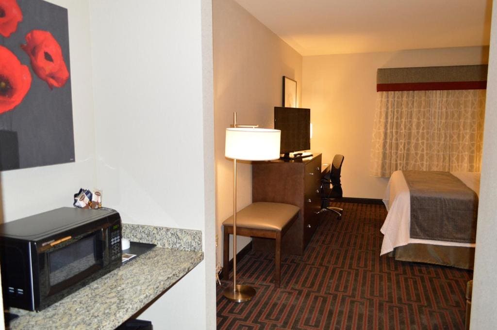 King Room - Non-Smoking room - Image 2