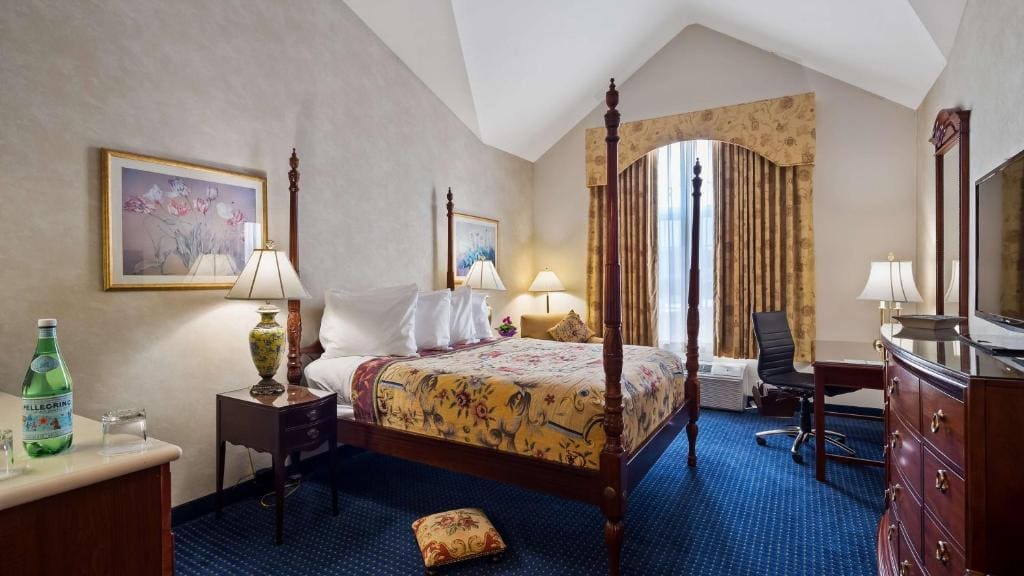 Executive Queen Room - Non-Smoking room - Image 1