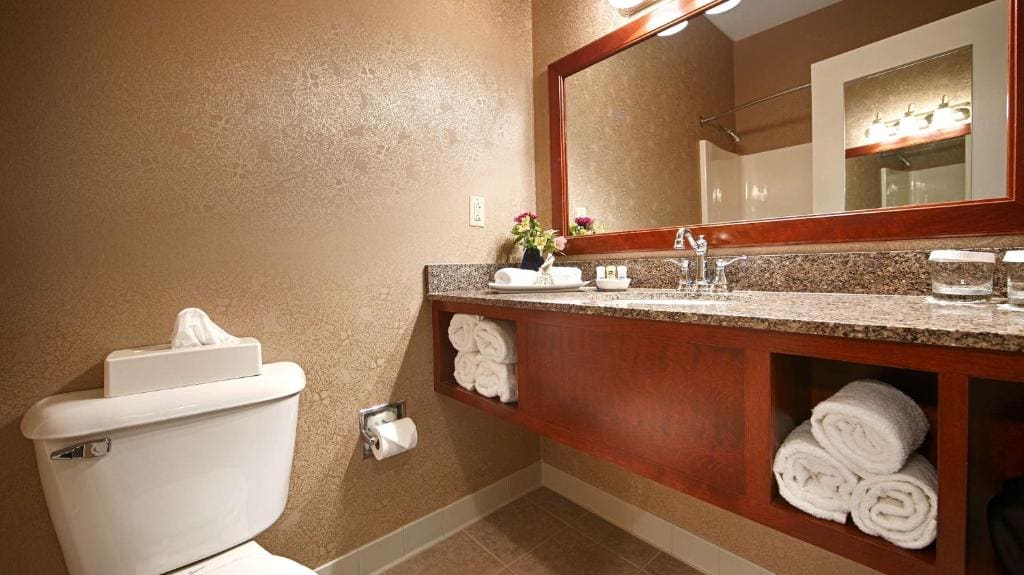 Double Room with Two Double Beds room - Image 2