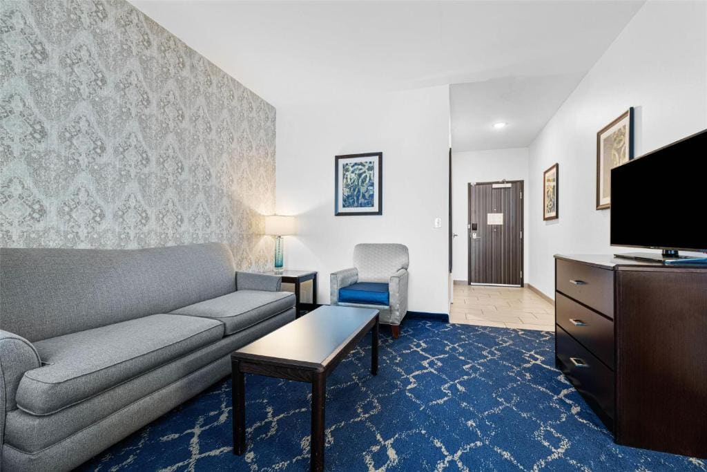 Queen Suite with Two Queen Beds - Disability Access room - Image 1
