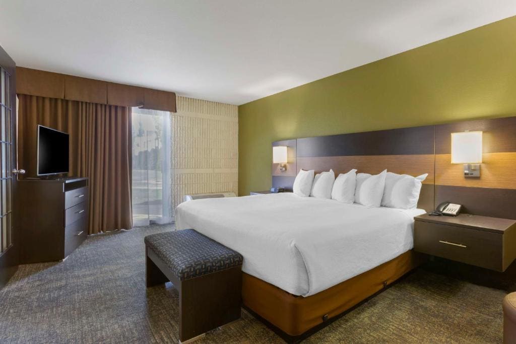 Presidential Suite - Non-Smoking room - Image 1