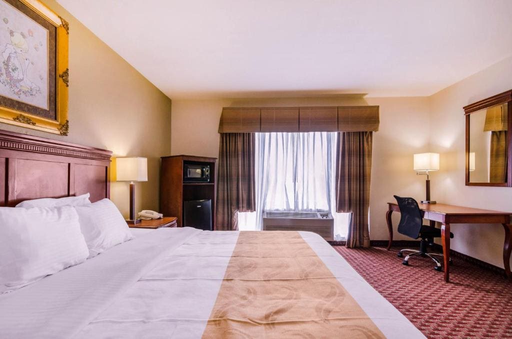 King Room - Accessible/Non-Smoking room - Image 1