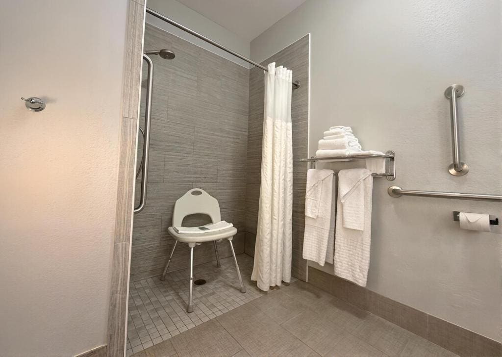 King Room with Sofa Bed room - Image 1
