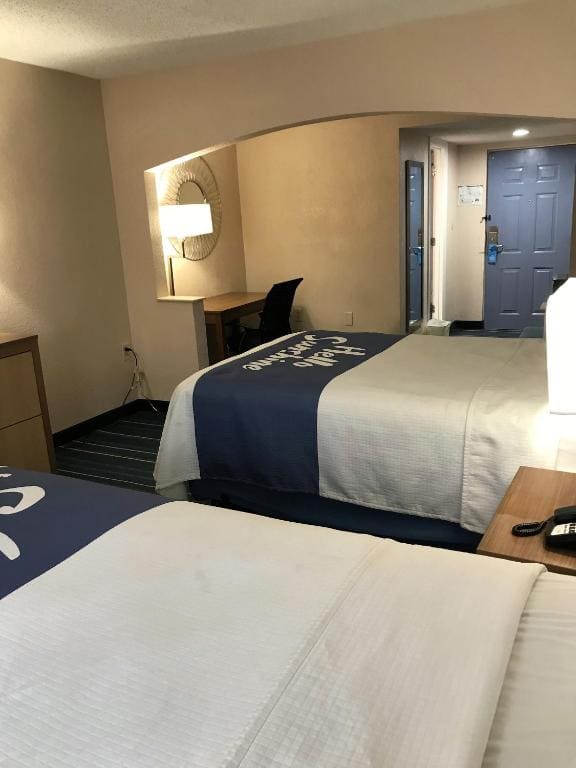 Double Room with Two Double Beds - Non-Smoking room - Image 1