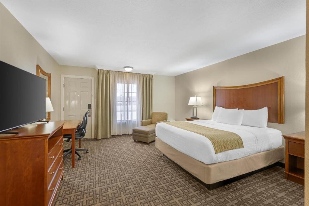 Queen Room - Non-Smoking room - Image 3