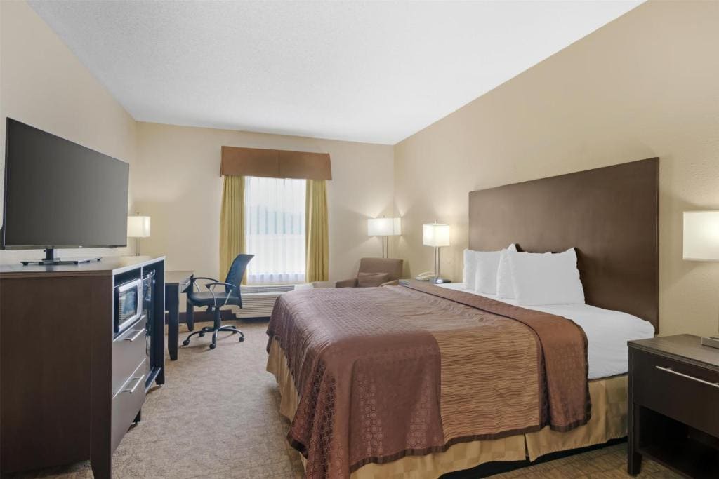 King Room - Non-Smoking room - Image 1