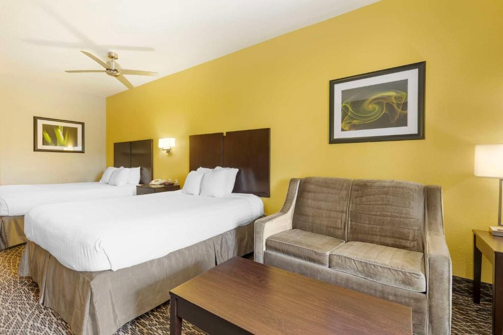 Queen Room with Two Queen Beds and Sofa Bed room - Image 1
