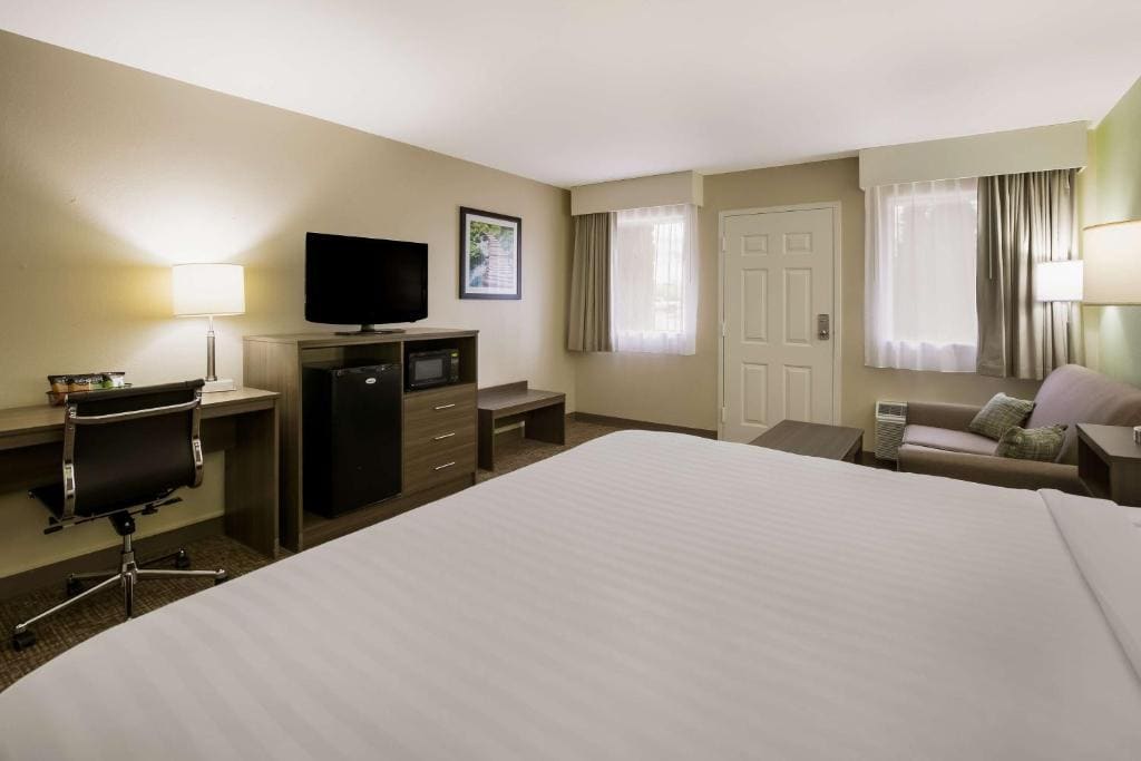 King Room - Non-Smoking room - Image 3