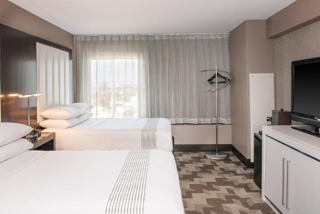 Double Room with Two Double Beds room - Image 3