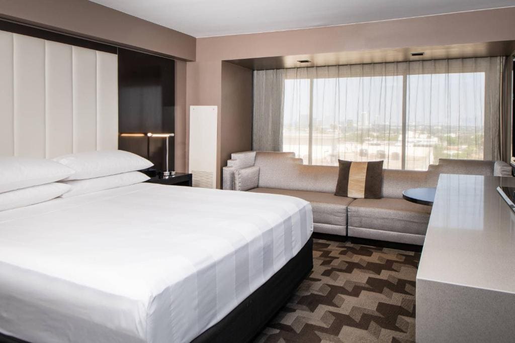 Allergy Friendly King Room room - Image 2
