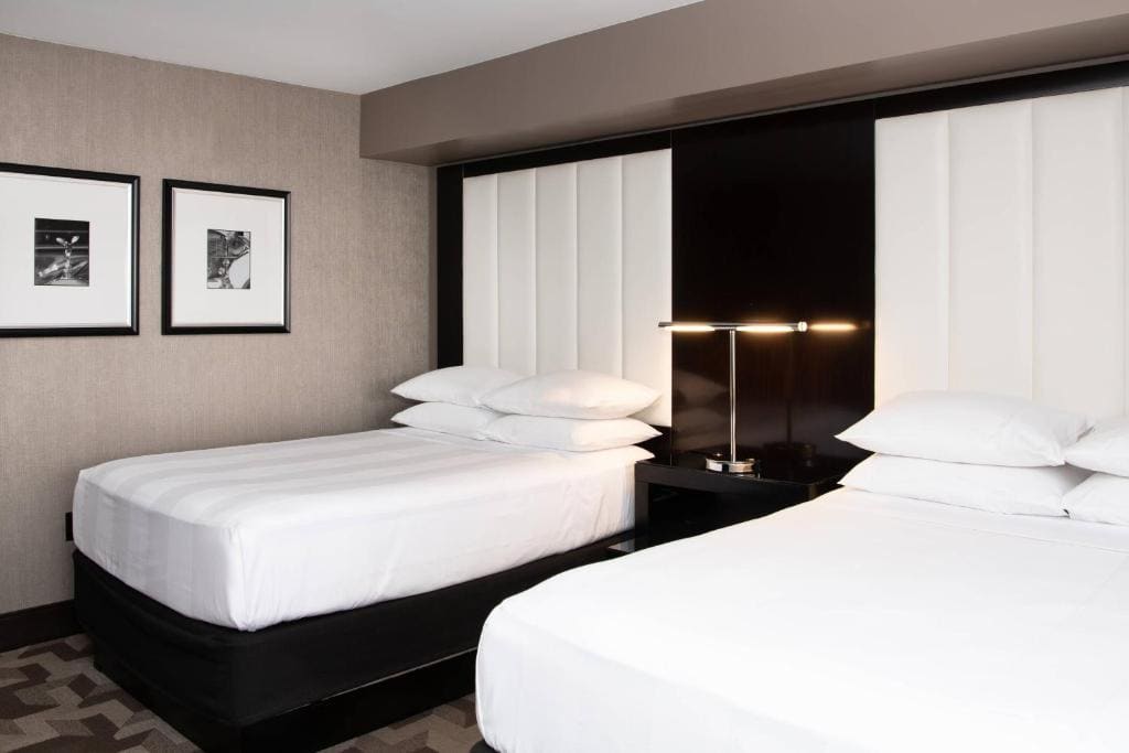 Double Room with Two Double Beds room - Image 2