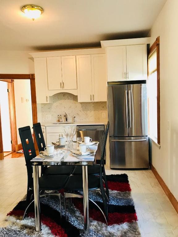 Room room - Image 2