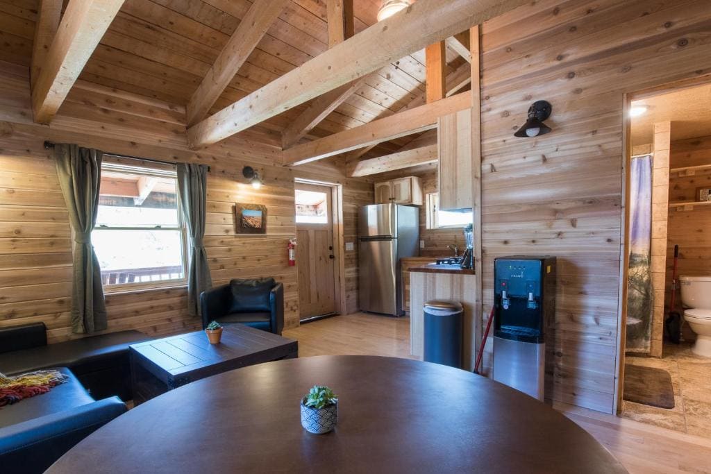 Cottage room - Image 1