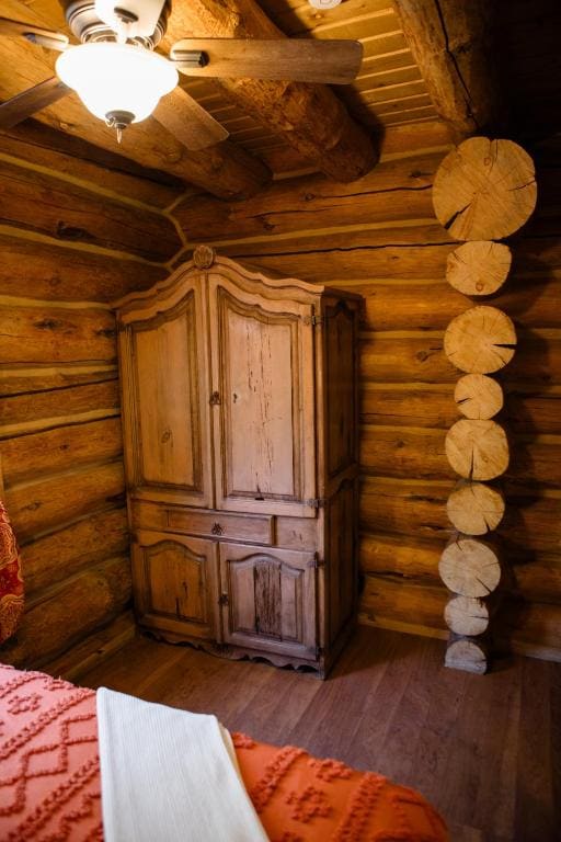 Deluxe Queen Room room - Image 2