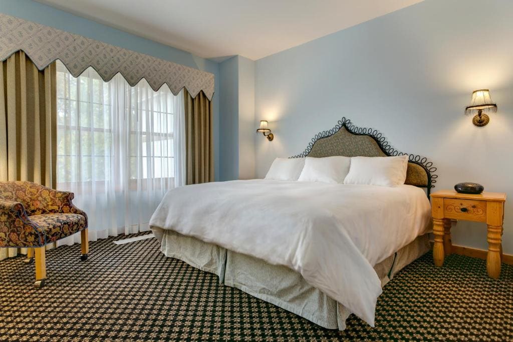 Mountain Grand Lodge Two Bedroom Plus Kid's Bunk Suite room - Image 1