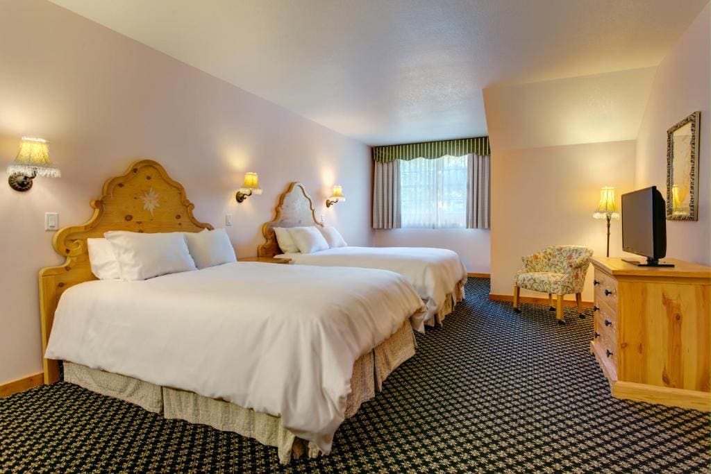 Mountain Grand Lodge Two Bedroom Suite room - Image 1