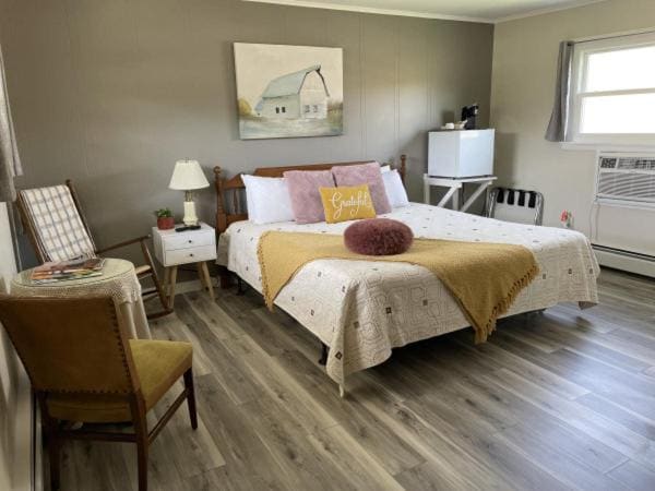 Deluxe King Room room - Image 2