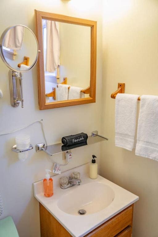 Comfort Triple Room room - Image 2