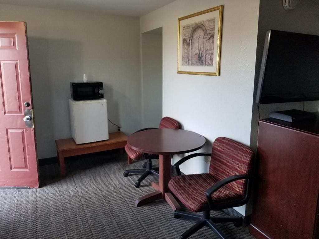 Queen Room room - Image 3