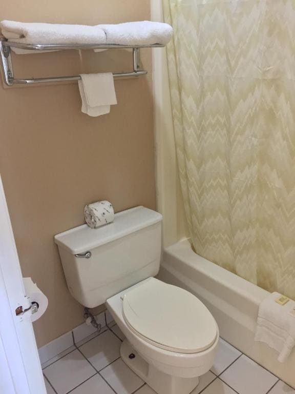 Queen Room room - Image 2