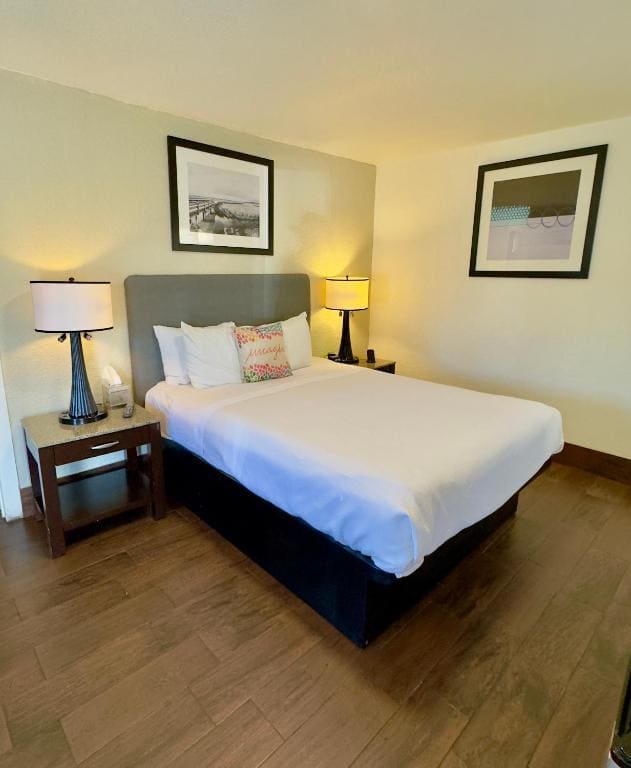 Queen Room room - Image 3